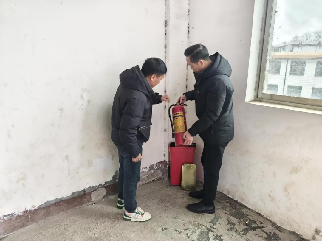 塘市镇：把好安全关 护航开学季