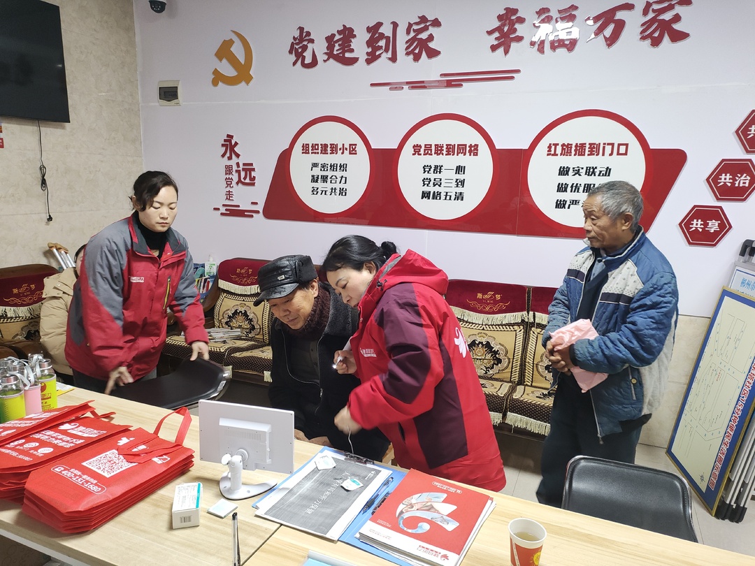 我县开展爱耳义诊进社区活动
