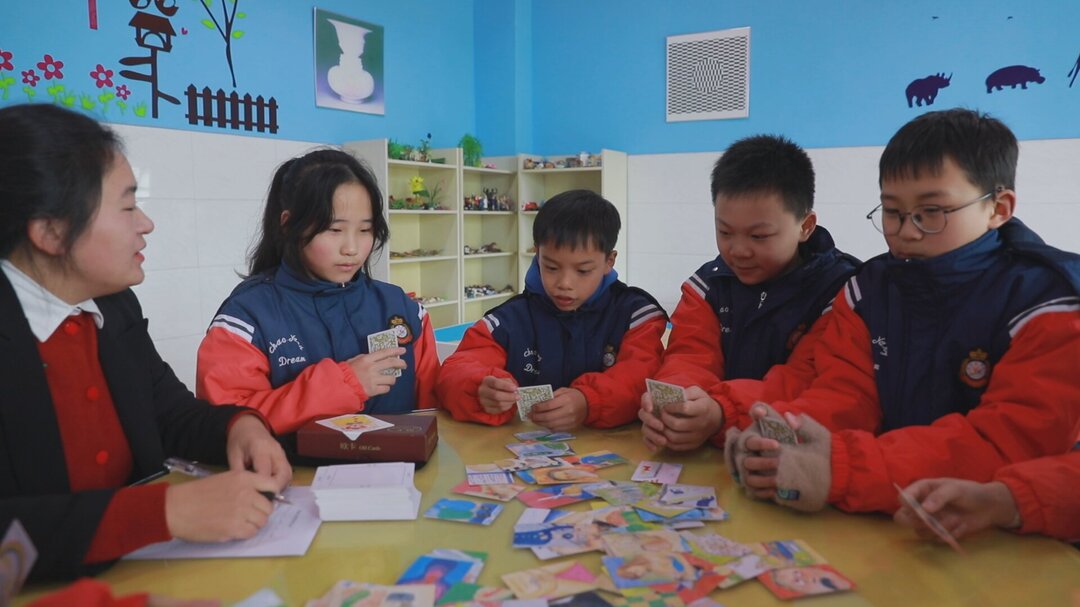 我县足额配齐心理健康教师358名 全方位搭建校园心理“守护网”