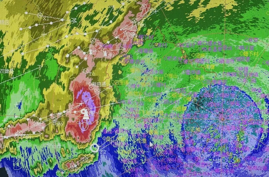 人工防雹作业 为春耕生产撑起“保护伞”