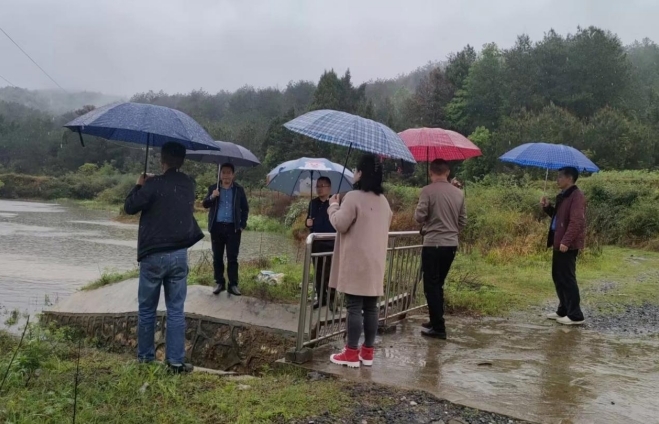 敖泉镇：打好“组合拳” 筑牢“安全堤”