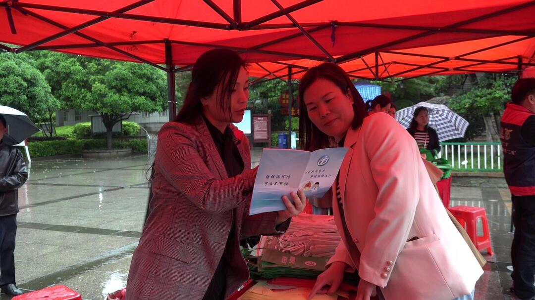 我县开展全国儿童预防接种宣传日活动