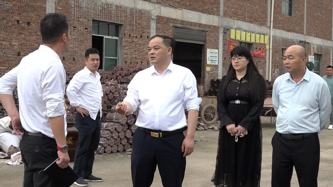 深入推进“六大新行动” 全面实施“八大行动”丨李志强调研陶瓷产业高质量发展工作