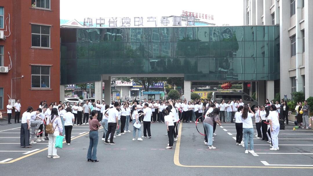庆祝5·12护士节丨县妇幼保健院举办趣味运动会