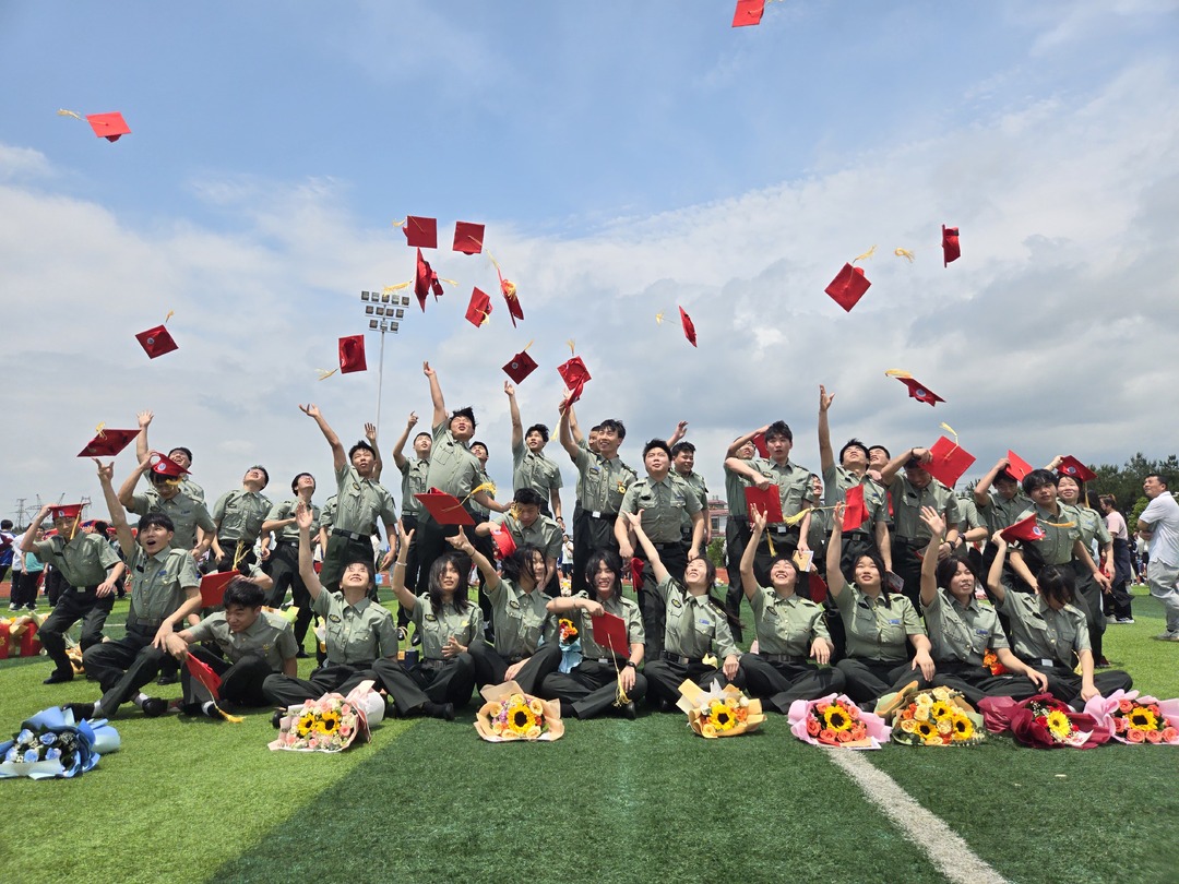 甘甜中学举行2024届高三成人礼活动