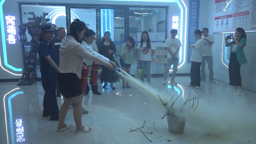 深入推进“六大新行动” 全面实施“八大行动”丨消防安全宣传进校外培训机构