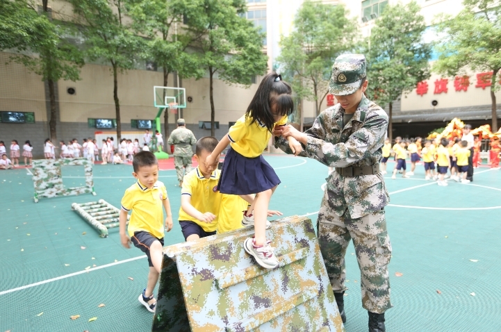 欢度“六一”丨军营里的“红色”儿童节