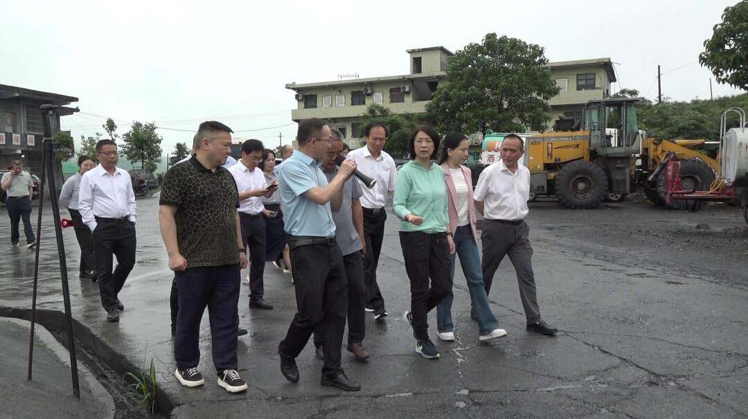 江西省九江市人大常委会来我县考察工作