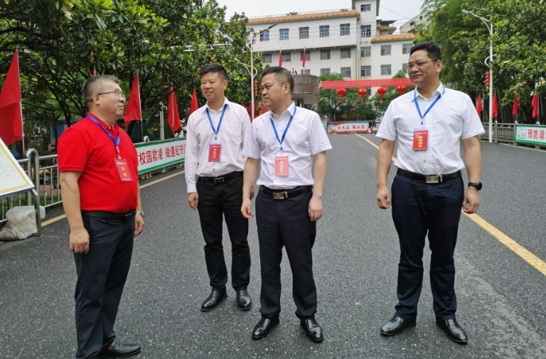 巫初华巡视高考考务工作