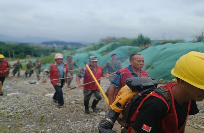 四里镇：以练促战！政企联合开展消防应急演练