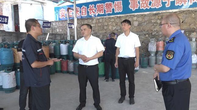 深入推进“六大新行动” 全面实施“八大行动”｜李志强调研消防安全、燃气安全工作