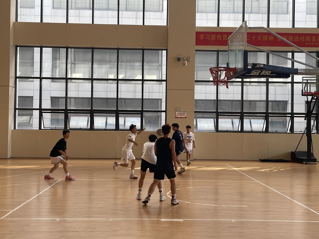 县全民健身中心暑期各类青少年运动培训火热进行