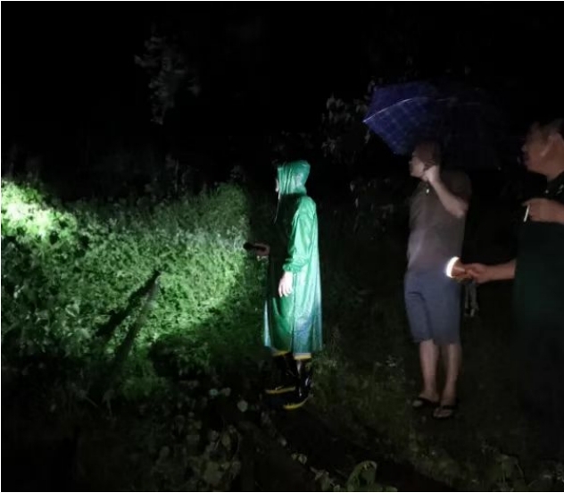 樟市镇：人大代表防汛一线显担当