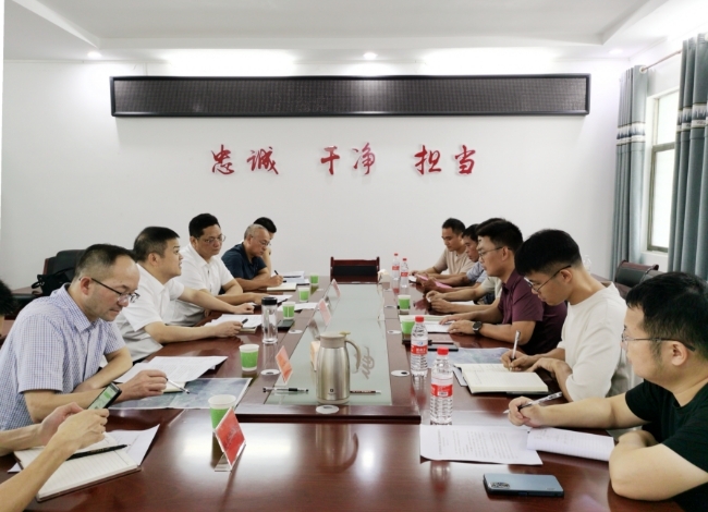 巫初华调度信访矛盾纠纷化解工作