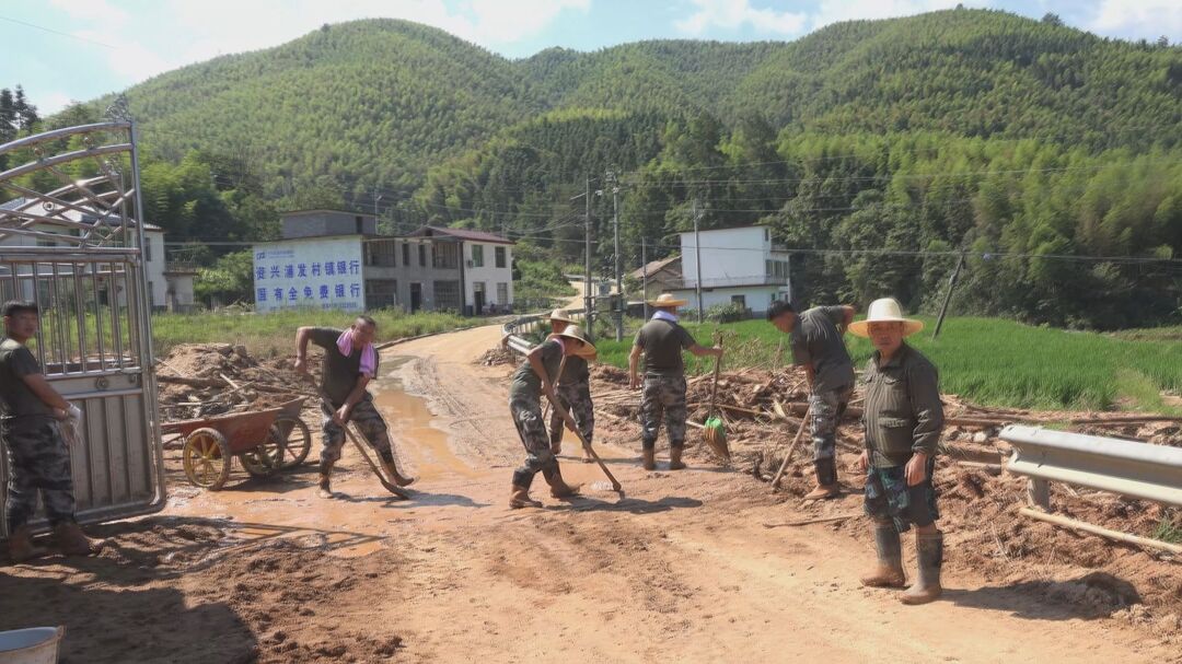 对口帮扶  恢复重建  我用汗水浇筑成人礼