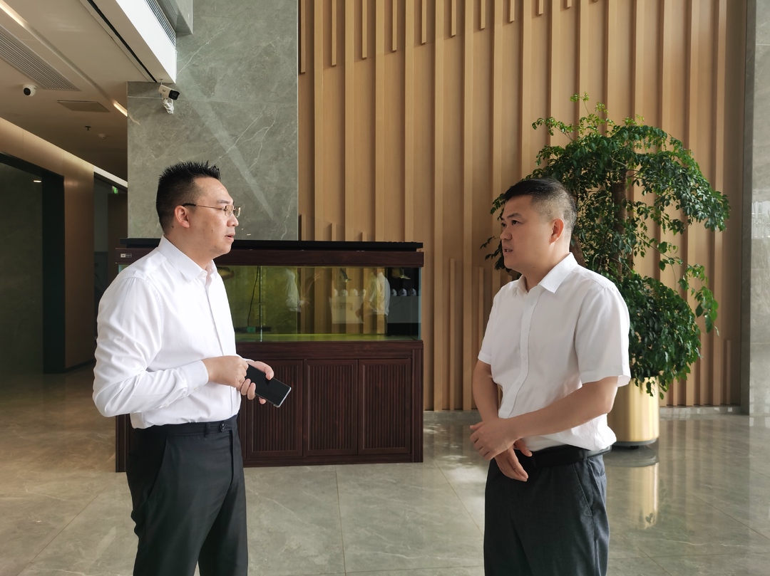 巫初华调研企业复工复产、基层治理工作