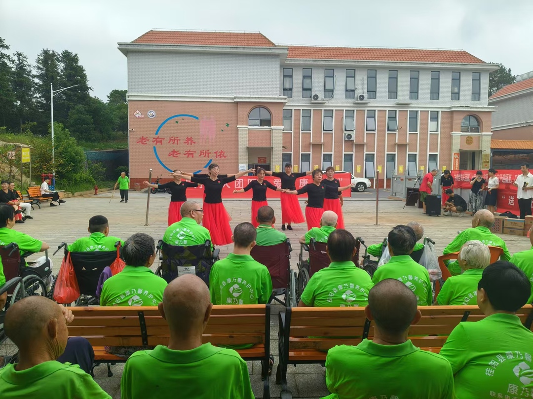 我们的节日•中秋｜县民政局到中心敬老院开展庆中秋活动