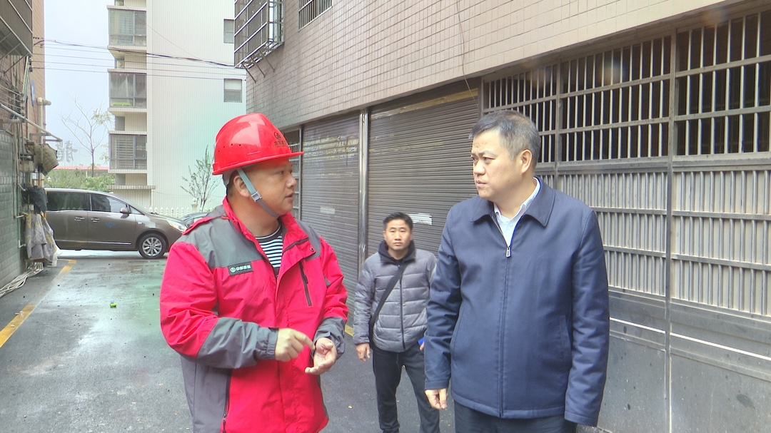 巫初华暗访地质灾害防治工作