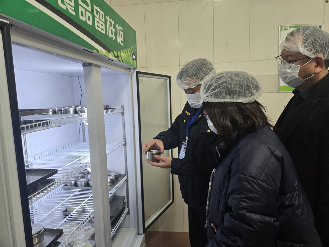 ﻿安全生产在线｜县市场监督管理局：开展校园食品安全检查 守护师生“舌尖上的安全”
