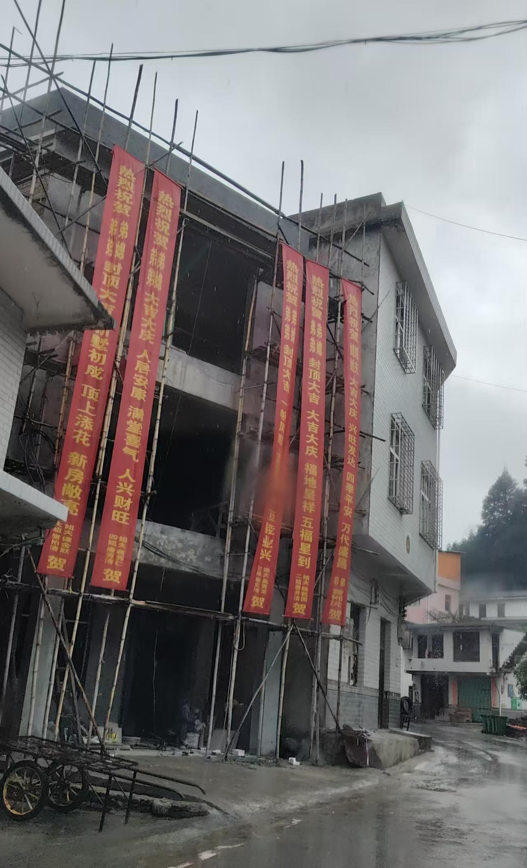 白水瑶族乡：规范建房，绘就乡村建设新画卷
