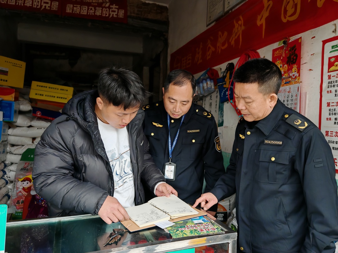 我县开展农资产品及燃气灶具执法检查