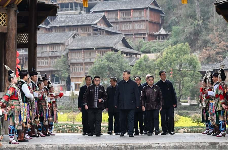 习近平在贵州考察时强调 坚持以高质量发展统揽全局 在中国式现代化进程中展现贵州新风采