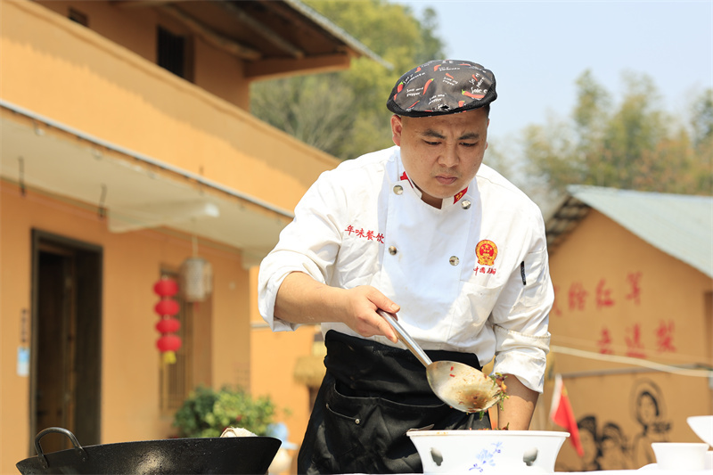 春天的味道：野藠头炒过年肉