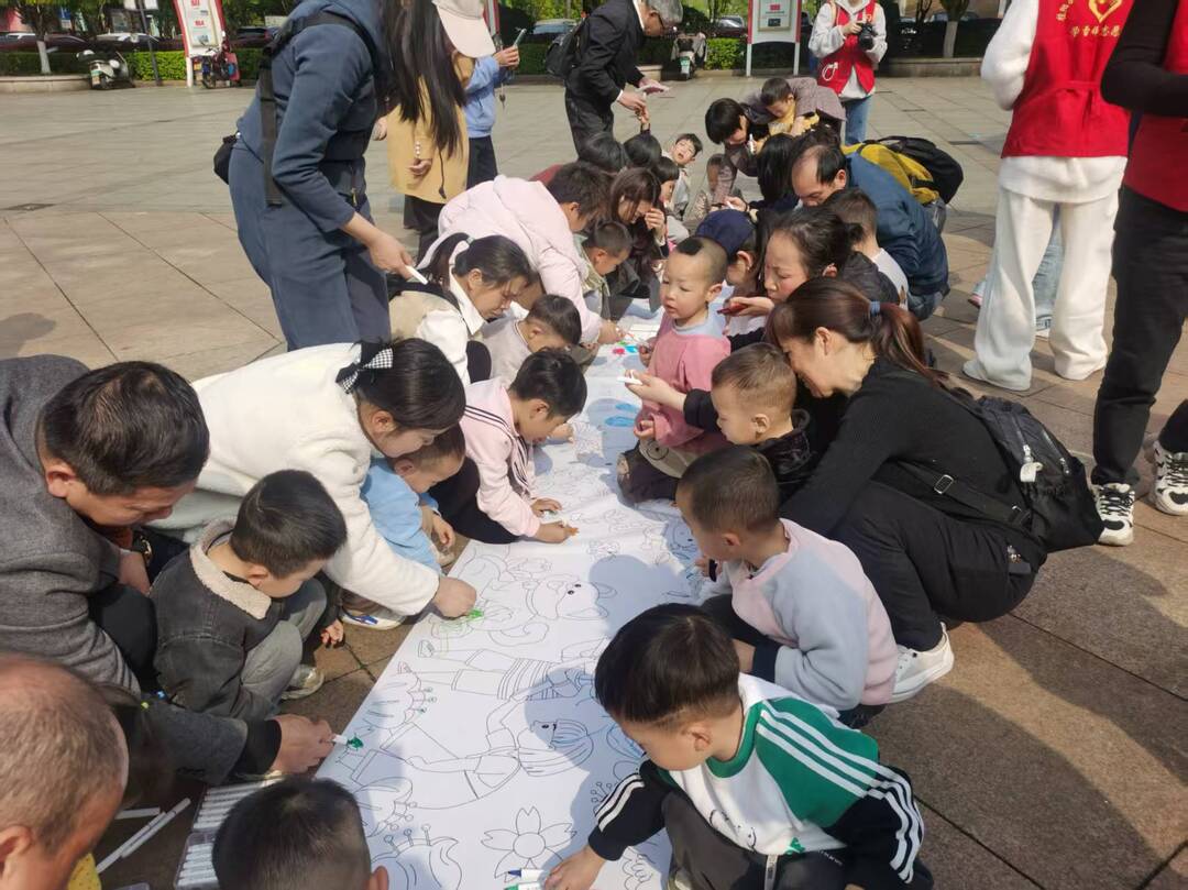 县妇幼保健院开展2025年“世界孤独症日”活动