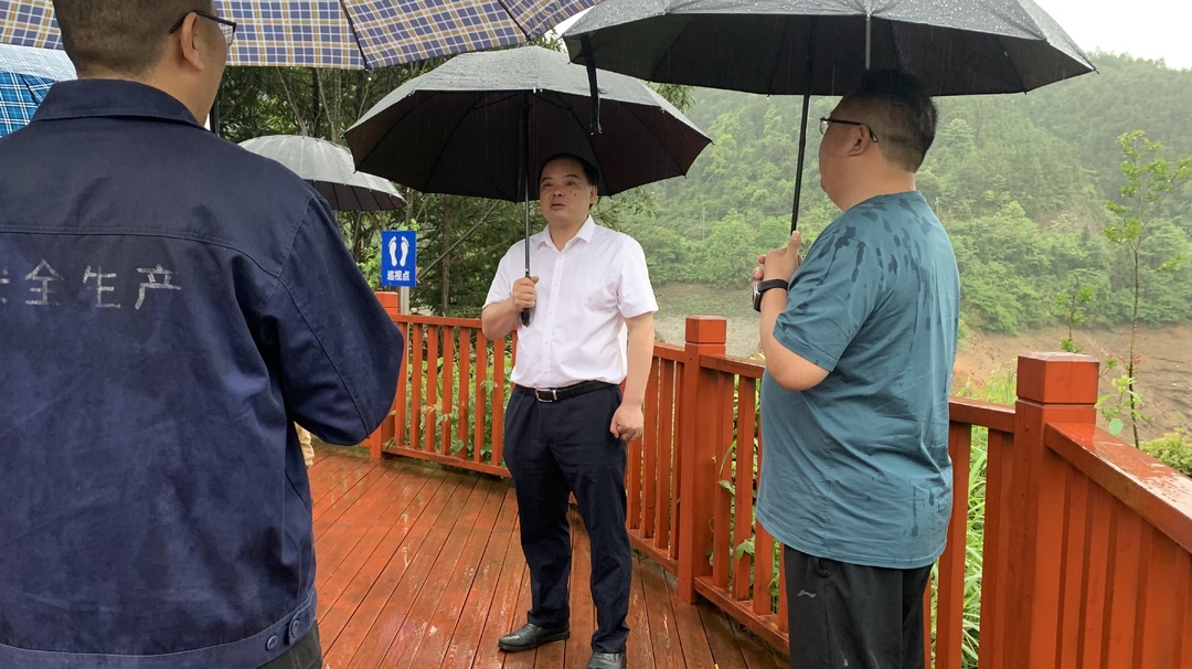 李志强开展“四下基层”调研防汛备汛、民生实事及地质灾害治理工作暨“走找想促”活动
