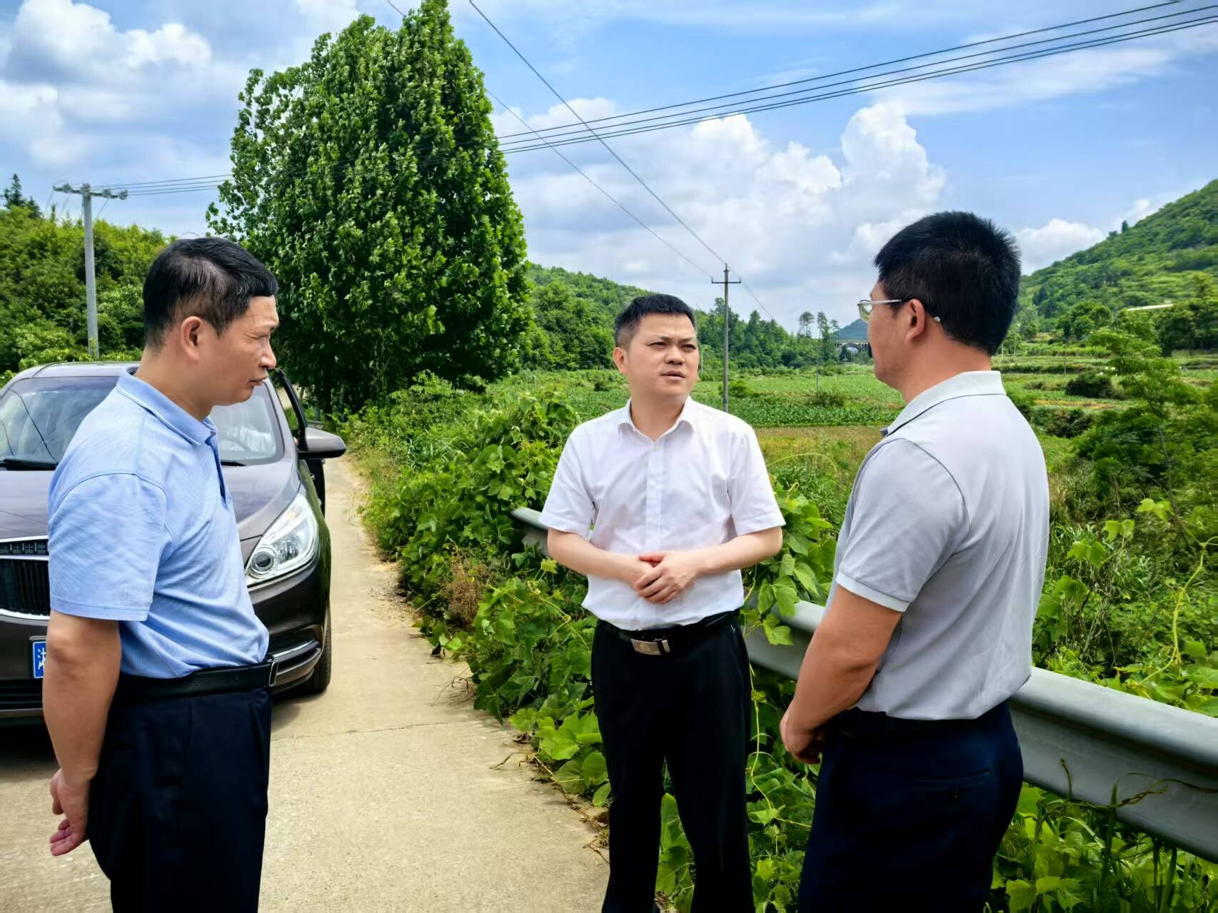 巫初华深入一线调研当前重点工作