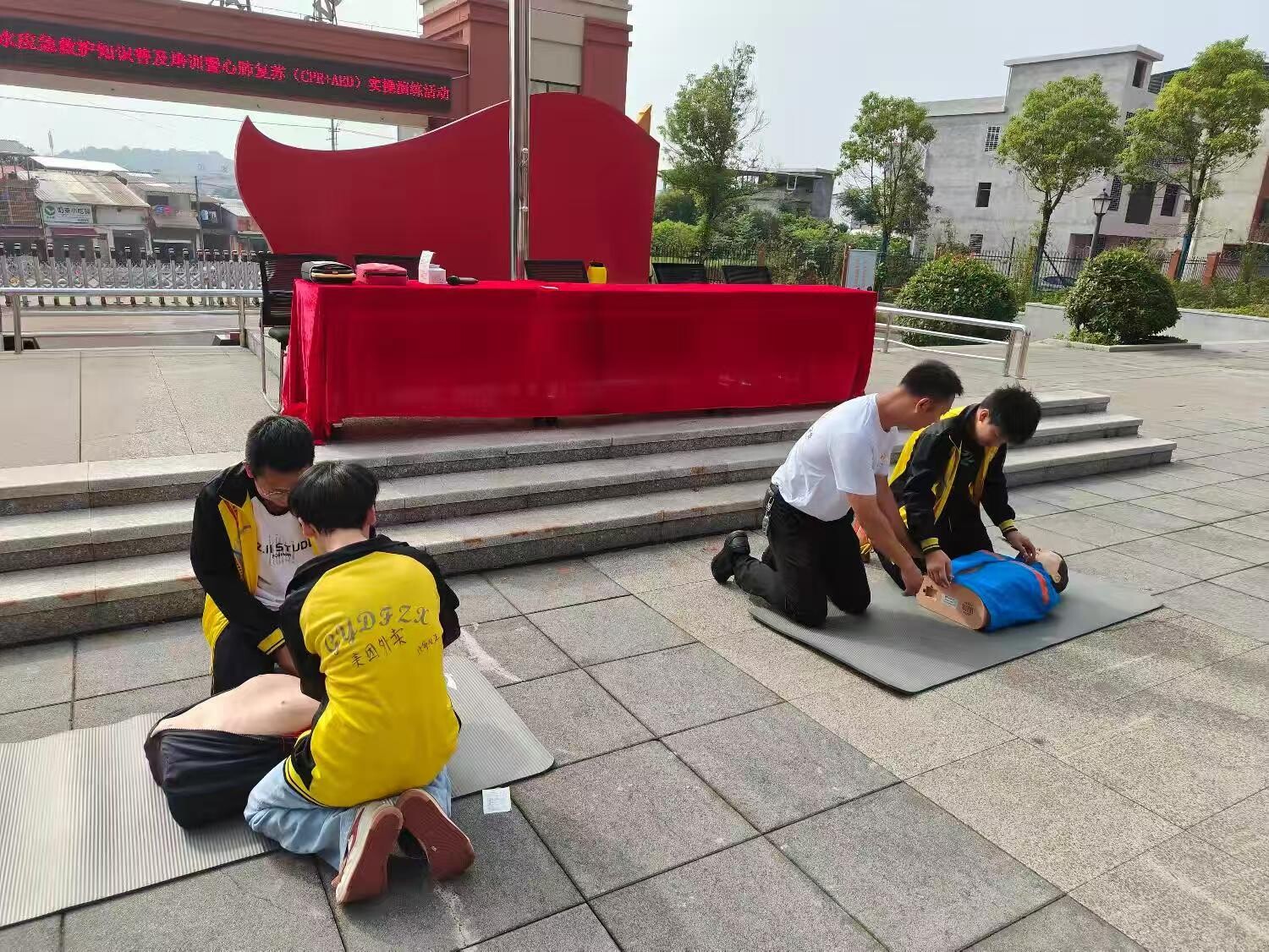 县红十字会开展防溺水应急救护培训  守护青少年生命防线