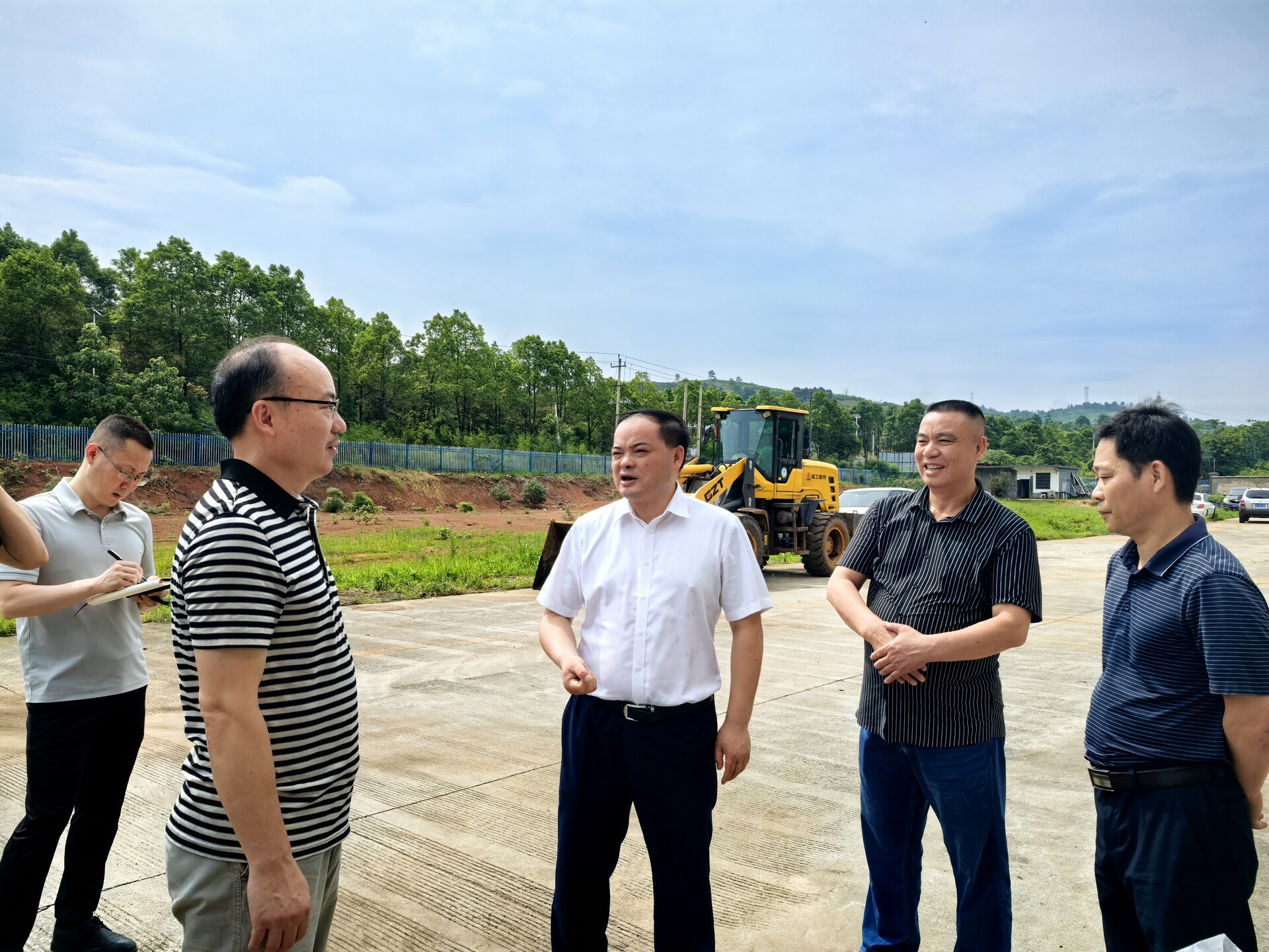 李志强调研城乡粪便污染处置工作