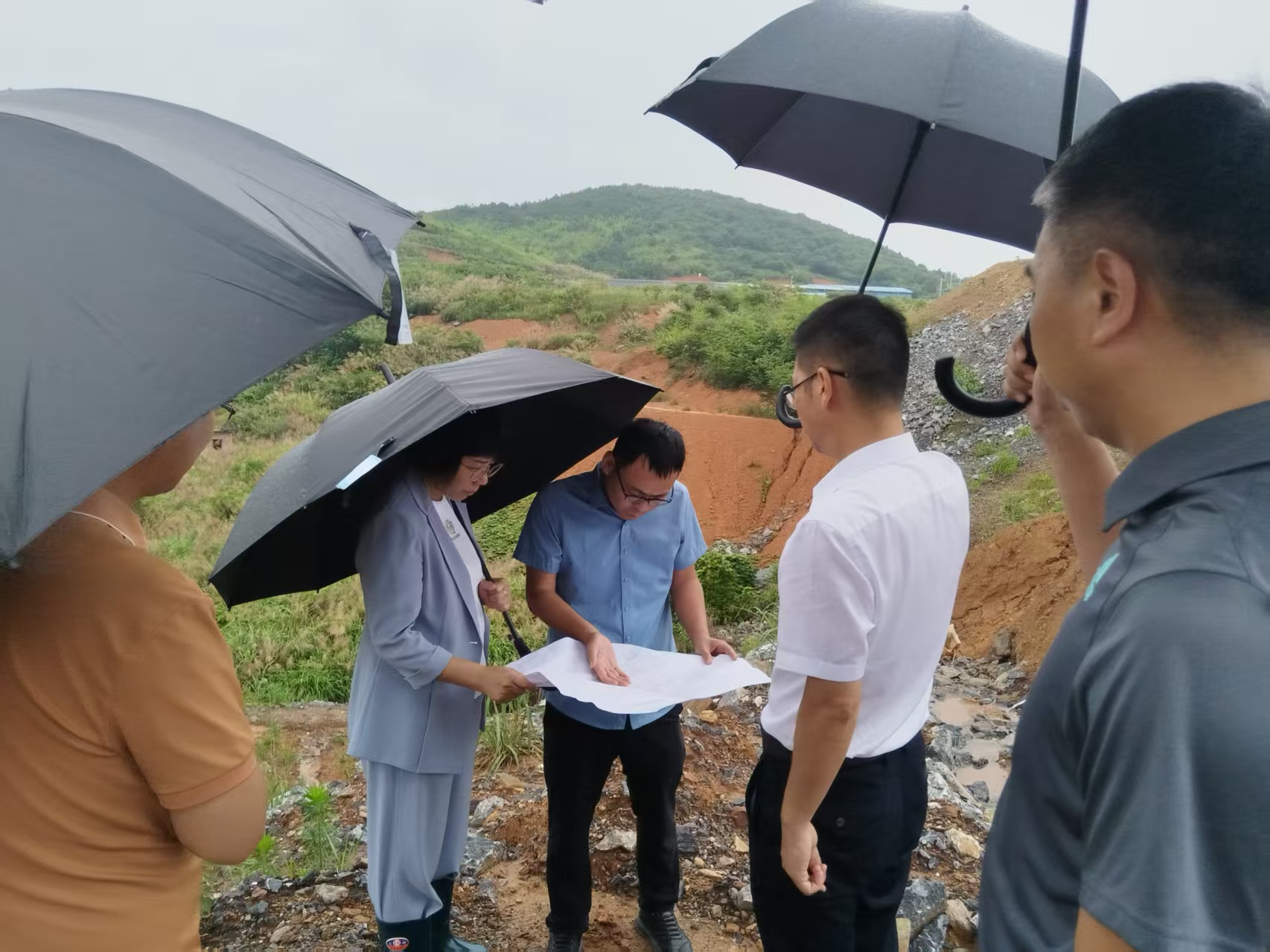 桂阳高新区边坡治理：紧盯民生隐患 筑牢安全屏障