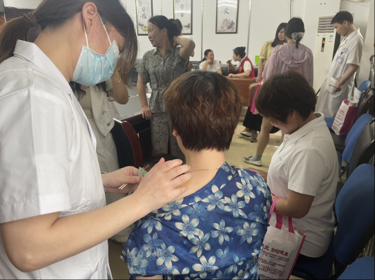 正和镇妇联携手县妇幼保健院开展女性健康知识讲座