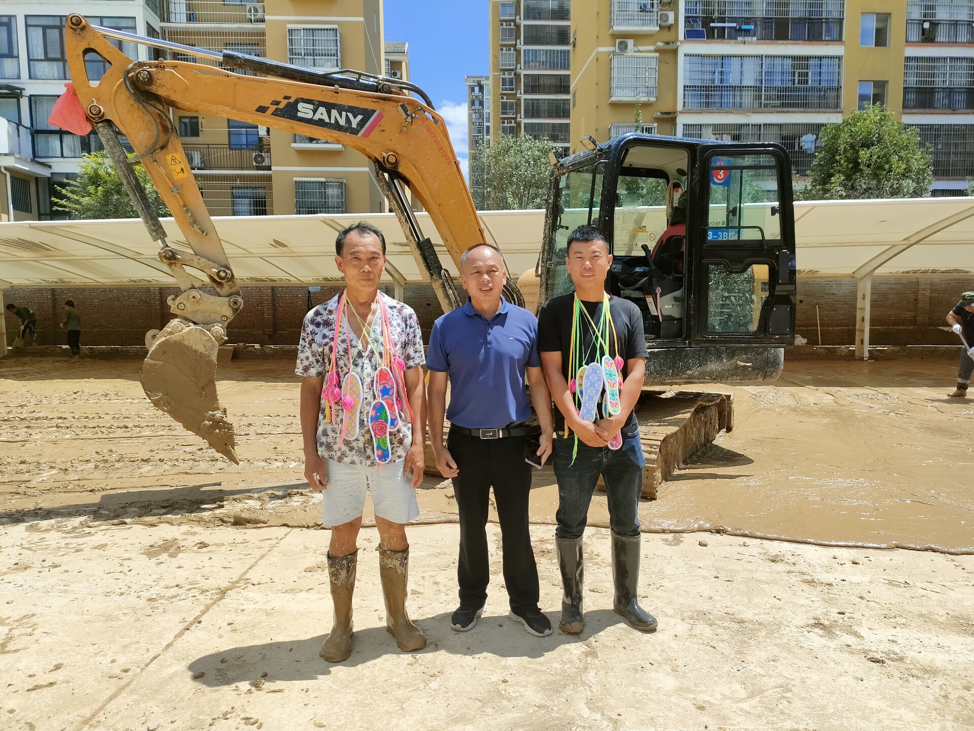 新時(shí)代文明實(shí)踐在桂陽(yáng)｜父子自駕550公里馳援貴州榕江一線清淤11天凱旋