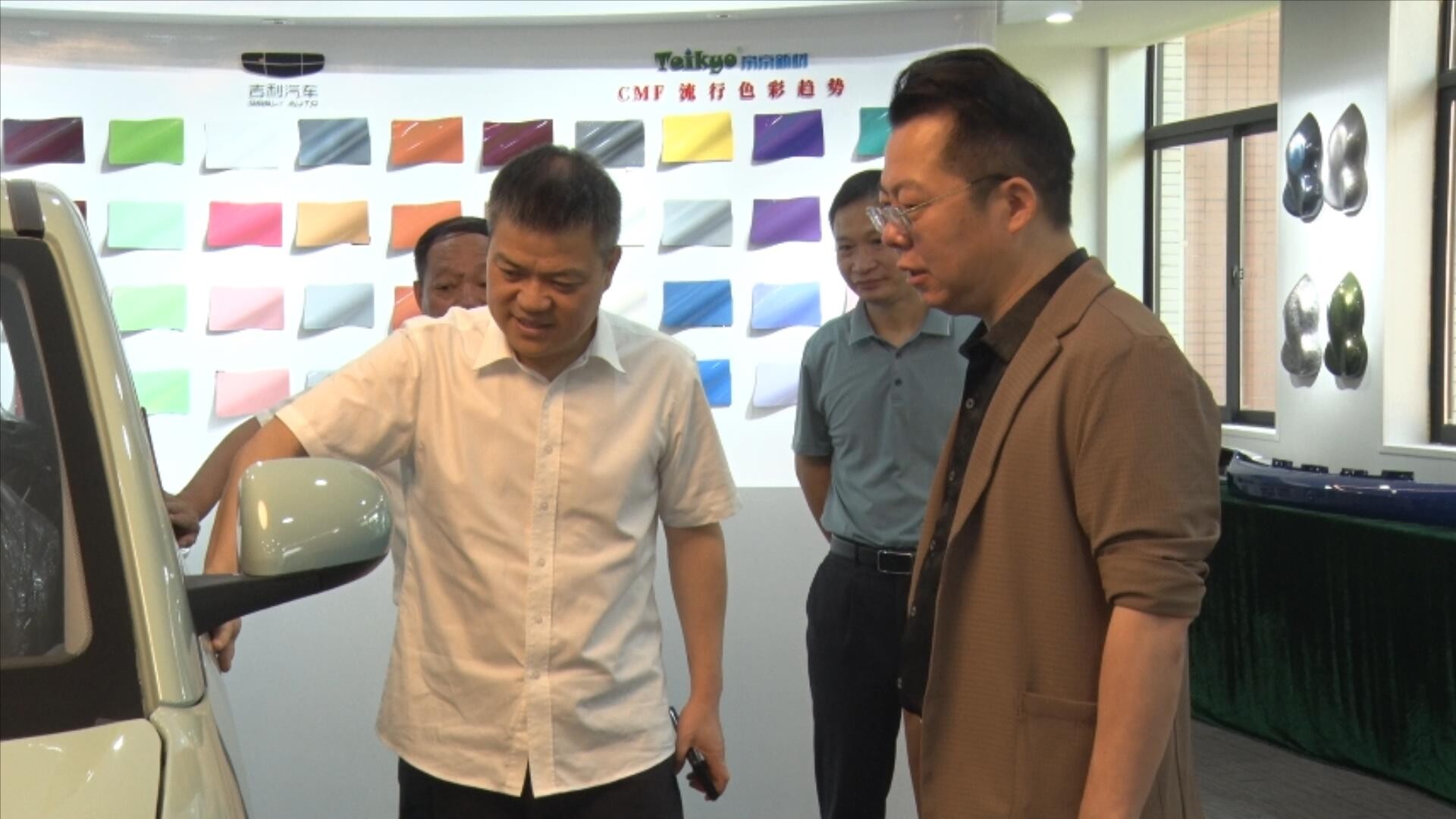 巫初华调研园区项目建设工作