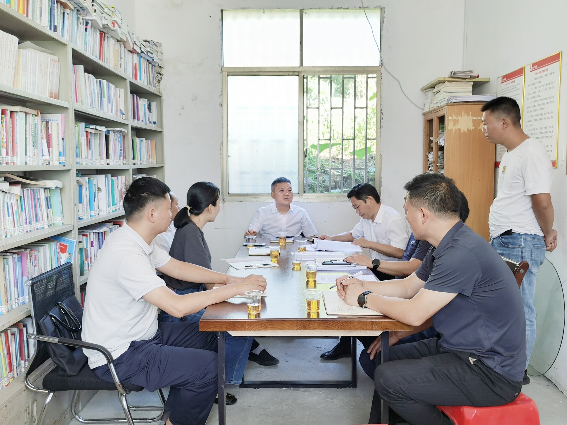 巫初華調(diào)研鞏固拓展脫貧攻堅成果同鄉(xiāng)村振興有效銜接工作