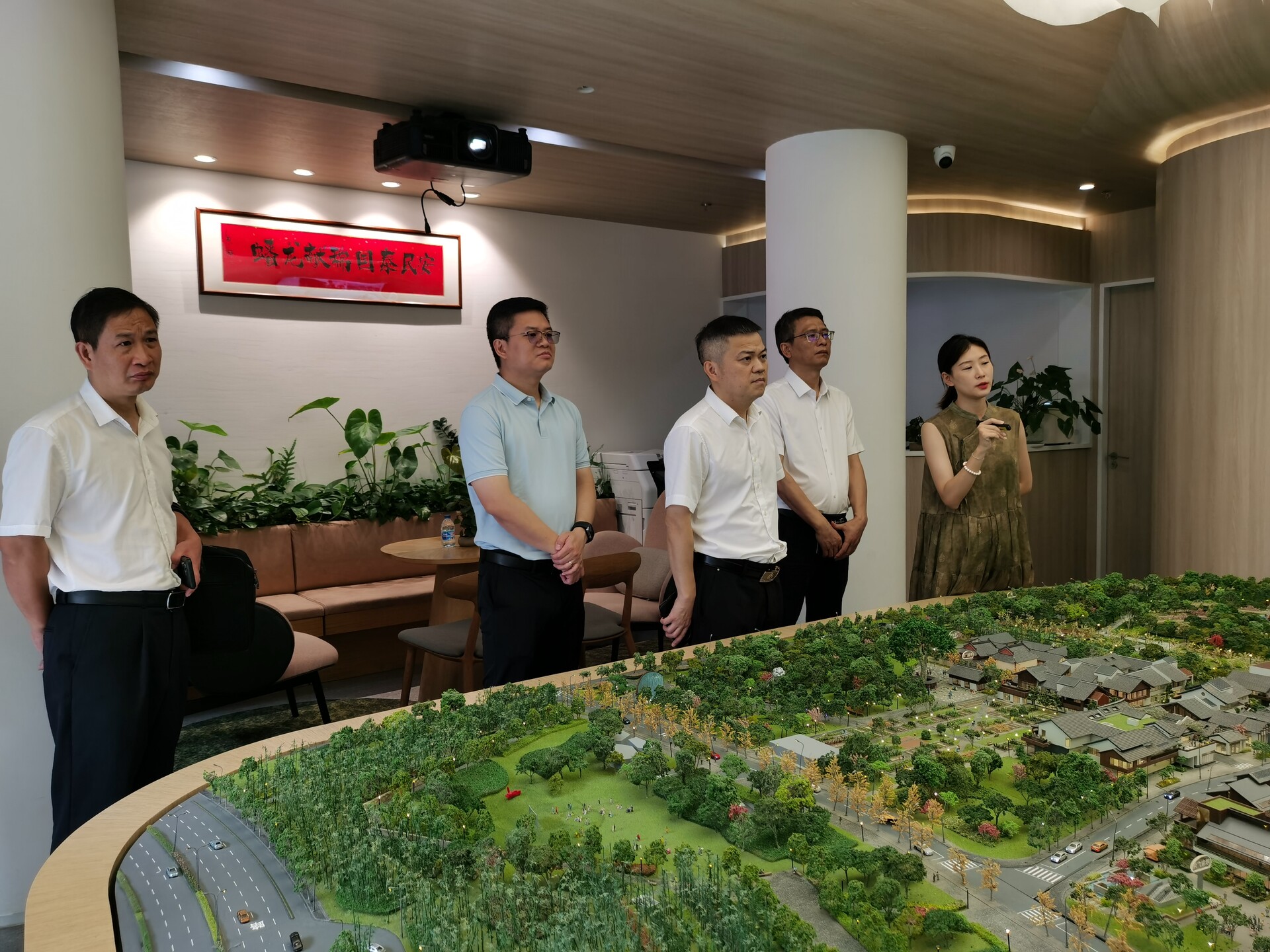 巫初华率队赴“长三角”等地开展招商考察活动