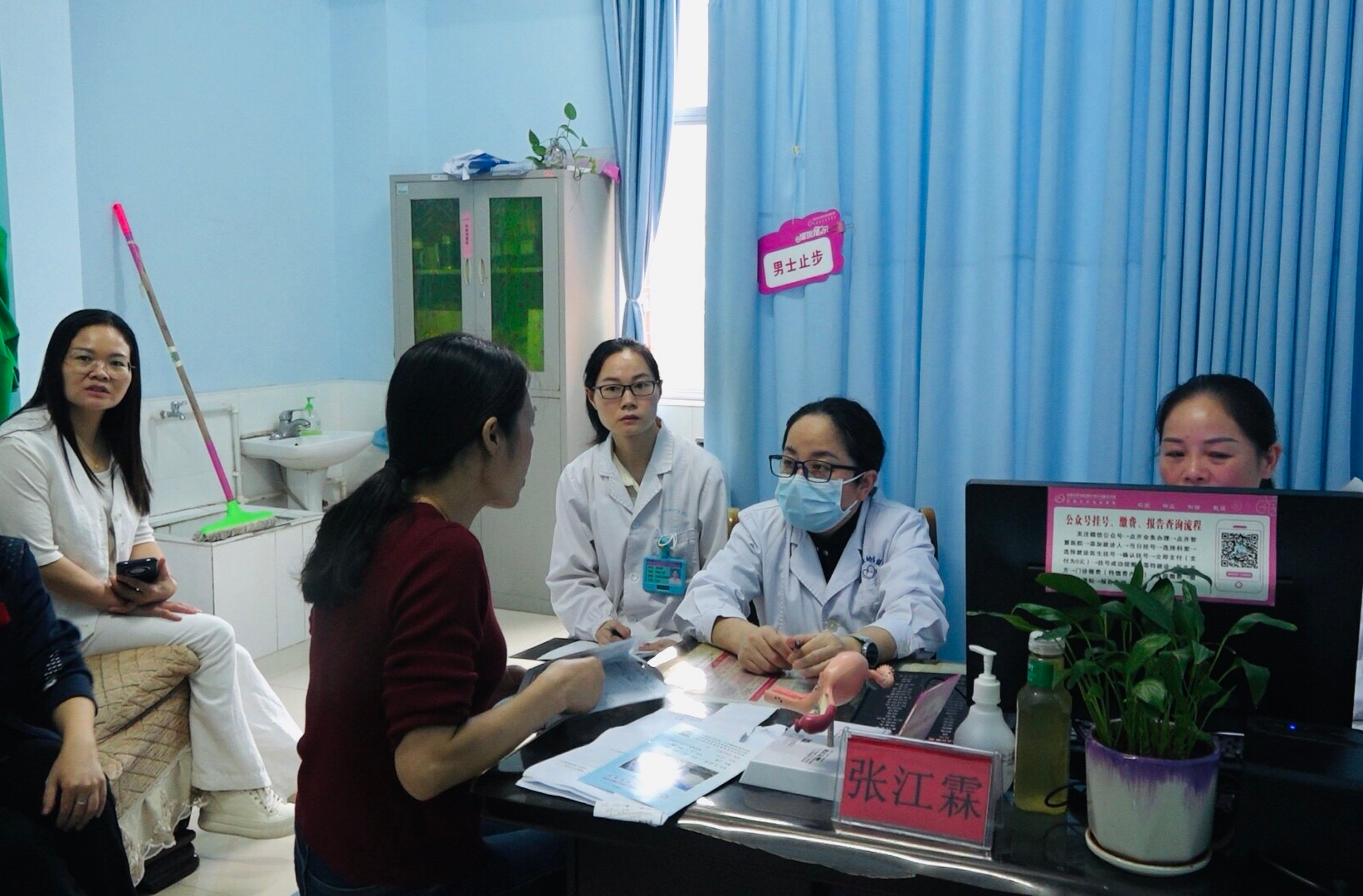 县妇幼保健院持续关爱女性健康