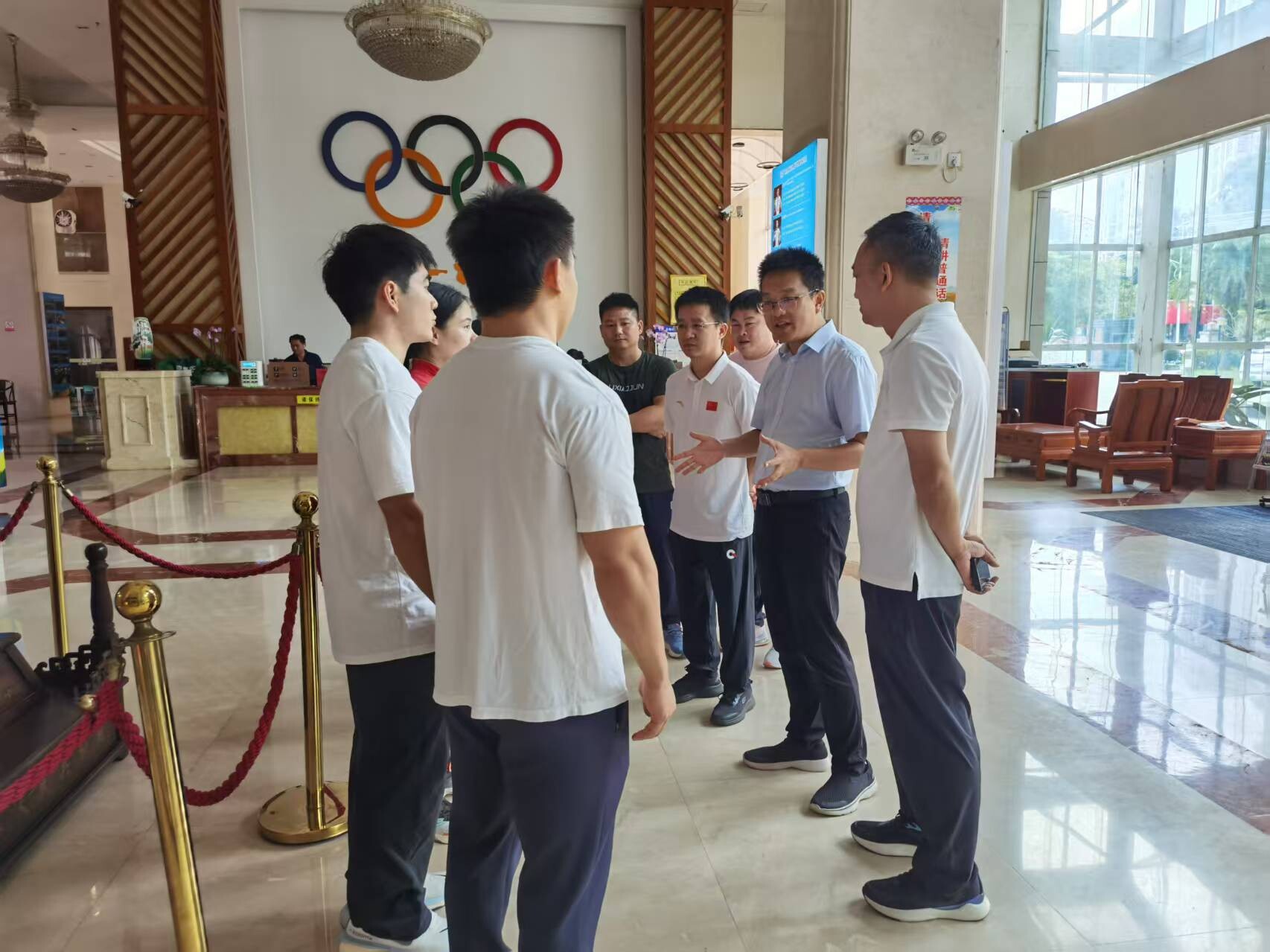 市、县文旅广体局领导赴海南五指山慰问桂阳籍运动员