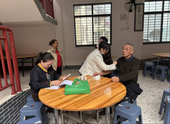 荷叶镇：多彩活动庆重阳 淳朴民风暖金秋