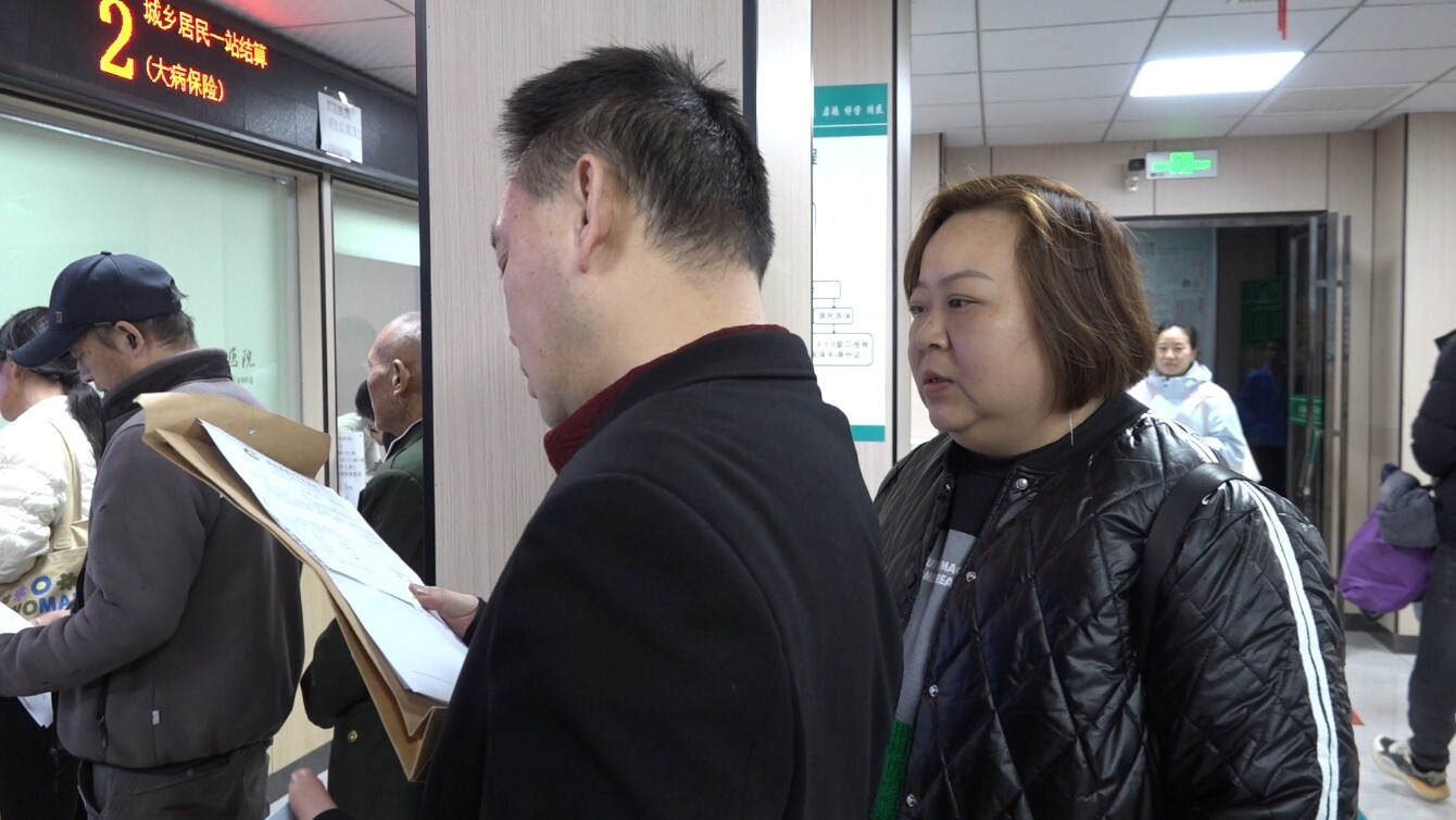 好人之城丨警徽闪耀护民安 辅警紧急护送急症患者转危为安