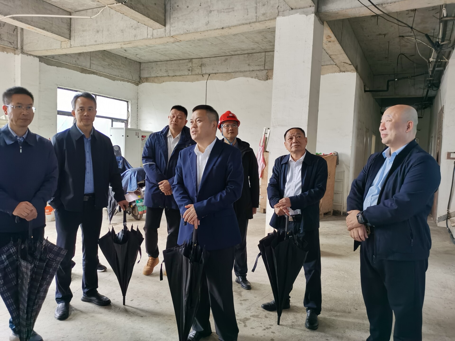 巫初华到桂阳高新区现场办公