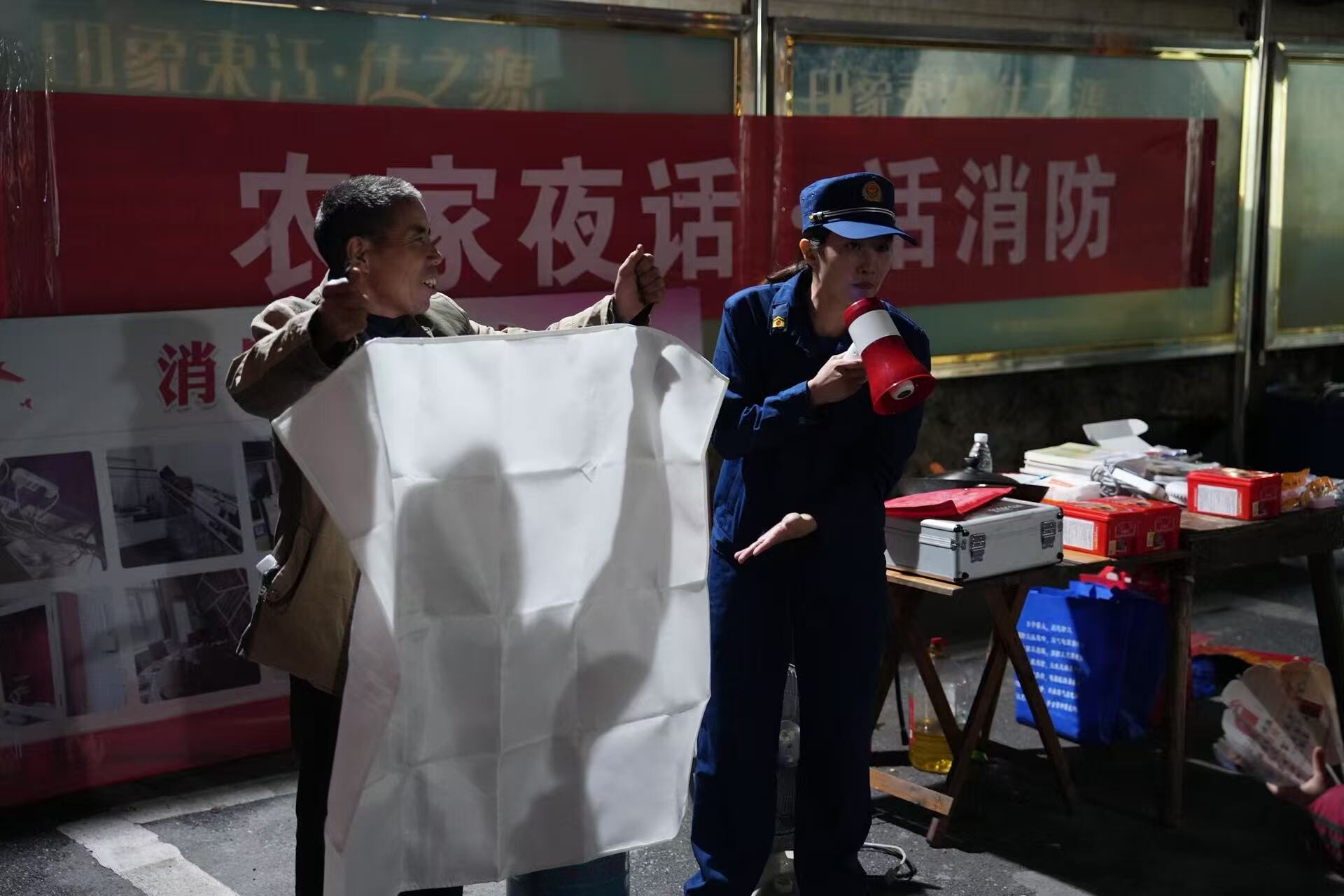 安全生产在线丨“农家夜话”话消防 安全知识入民心