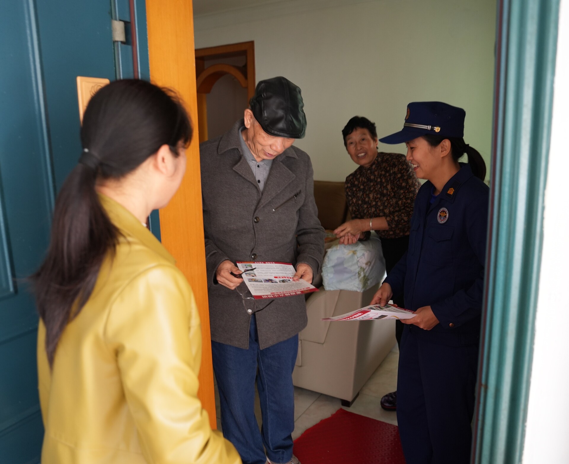 安全生产在线丨消防“家访”送平安    社区“课堂”筑防线