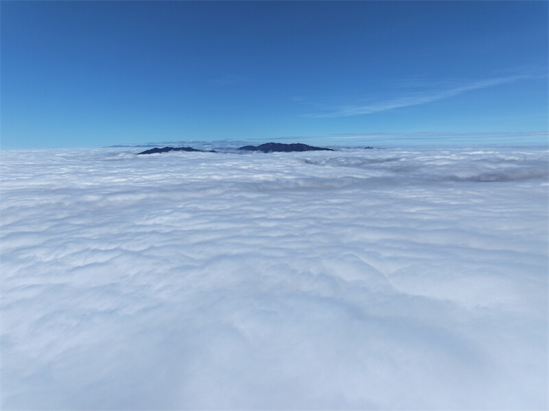 欧阳海二期风电场： 风电云海美如画