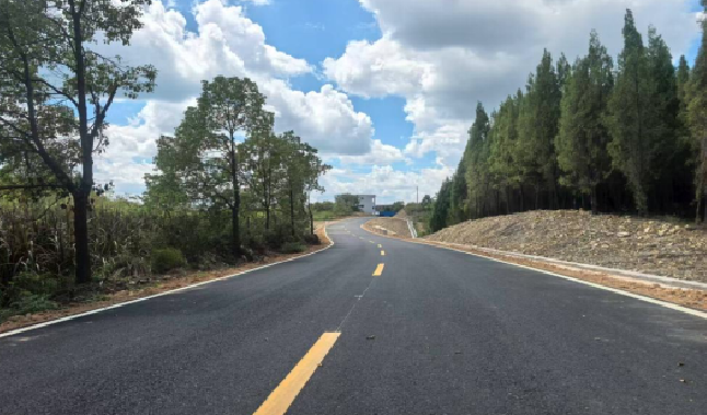 四里镇镇区三级公路全面竣工并正式通车