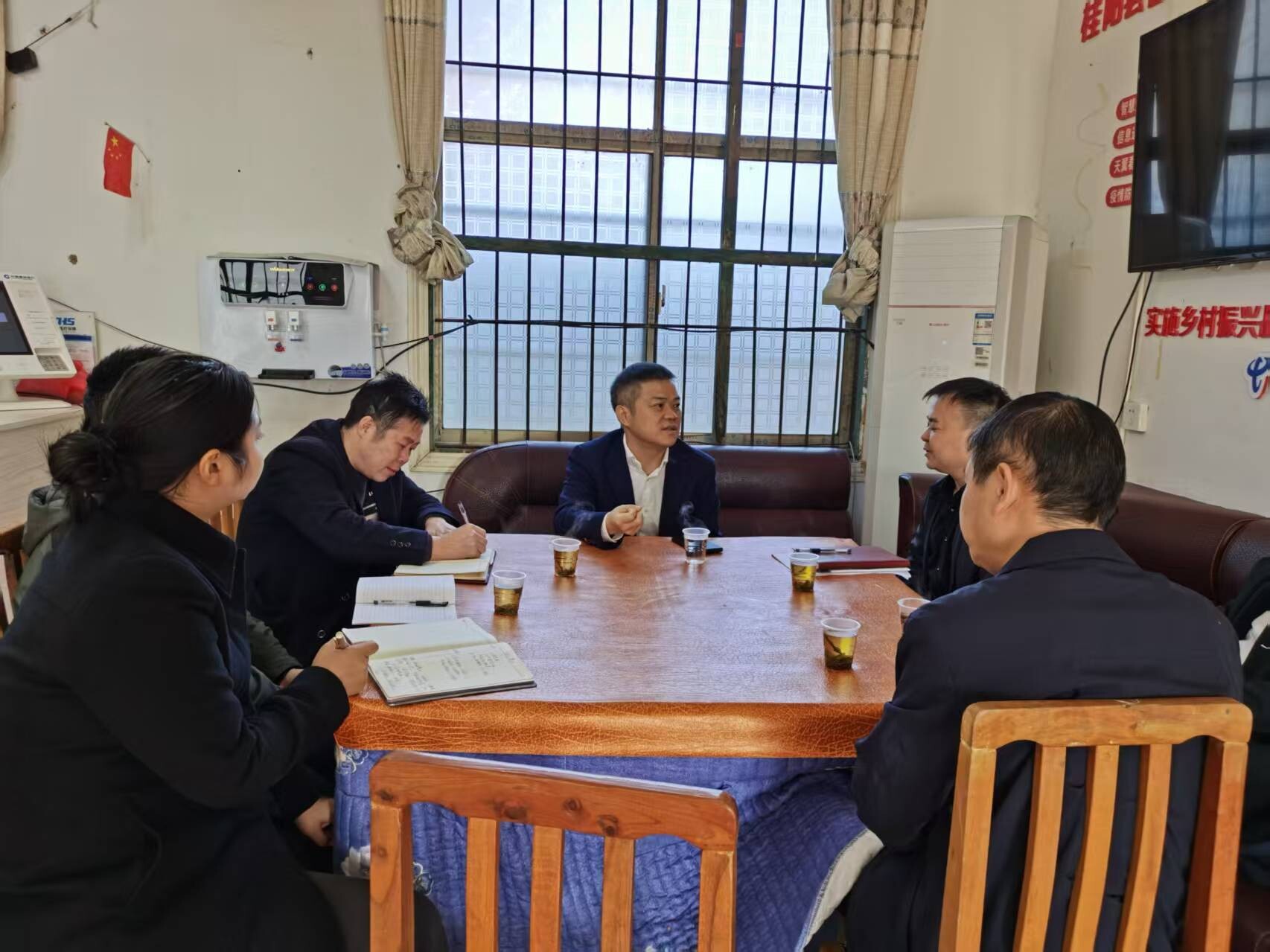 巫初华到雷坪镇督导检查重点工作