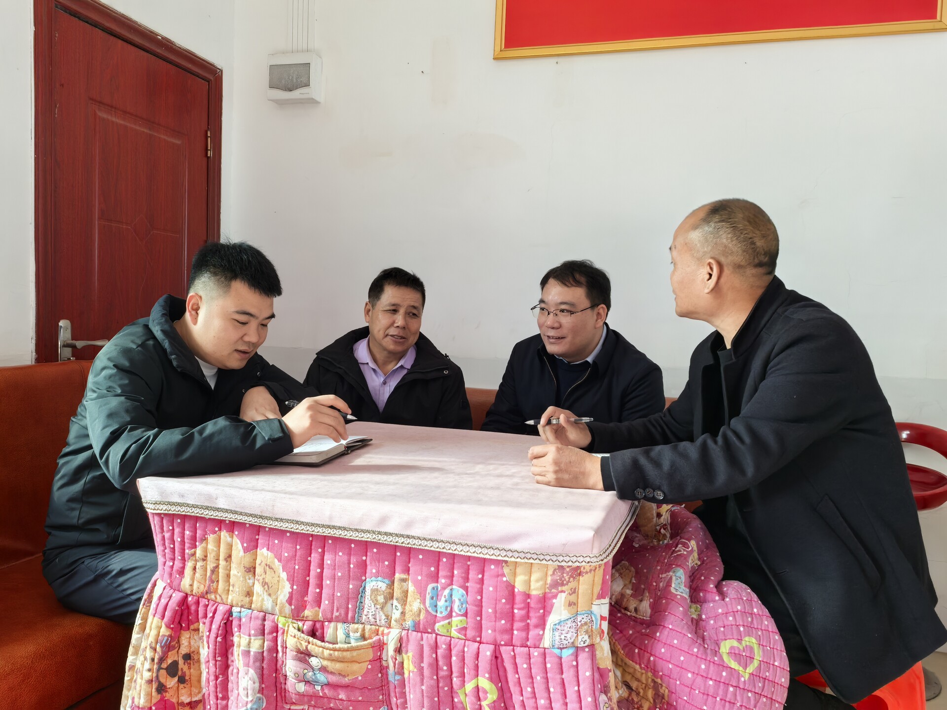 人大代表风采|欧石丛： 扎根基层听民声 履职尽责解民忧