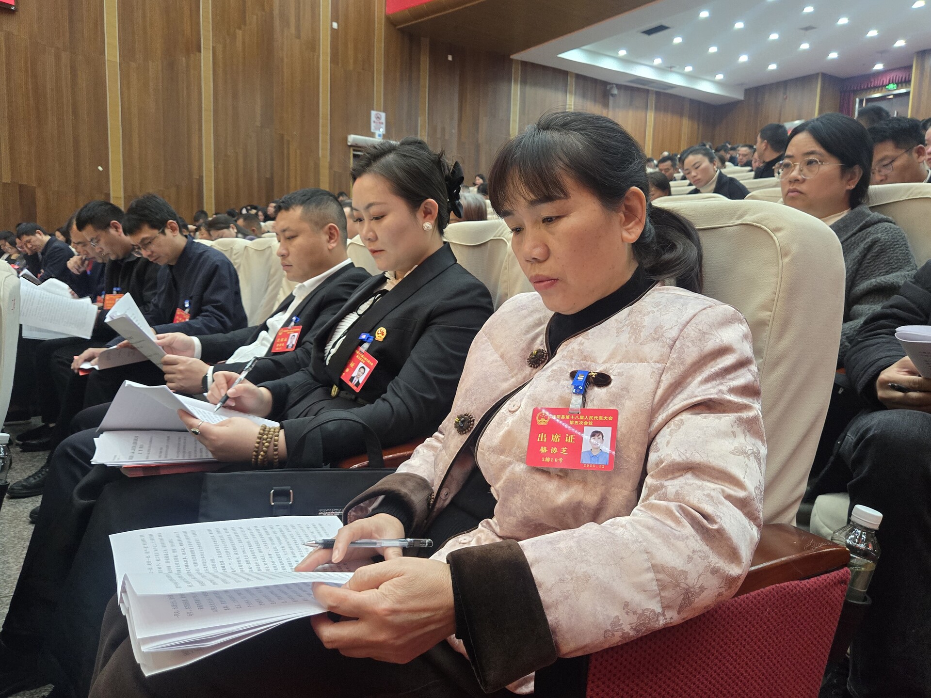 聚焦两会|县人大代表开幕会后谈感受：共绘发展新蓝图 砥砺奋进新征程